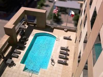 Hampton Downtown 3*