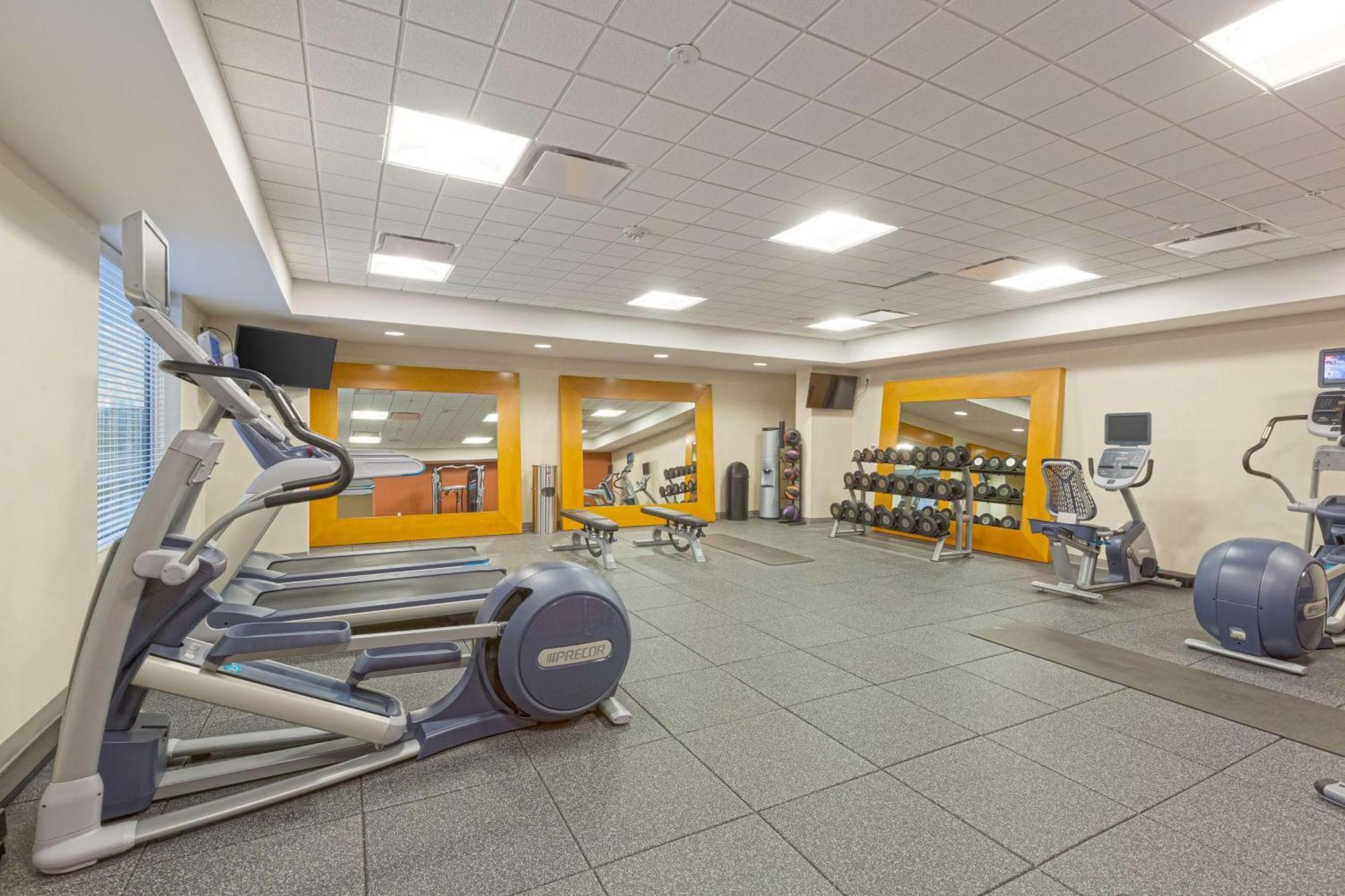Hampton Downtown Hotel 3*