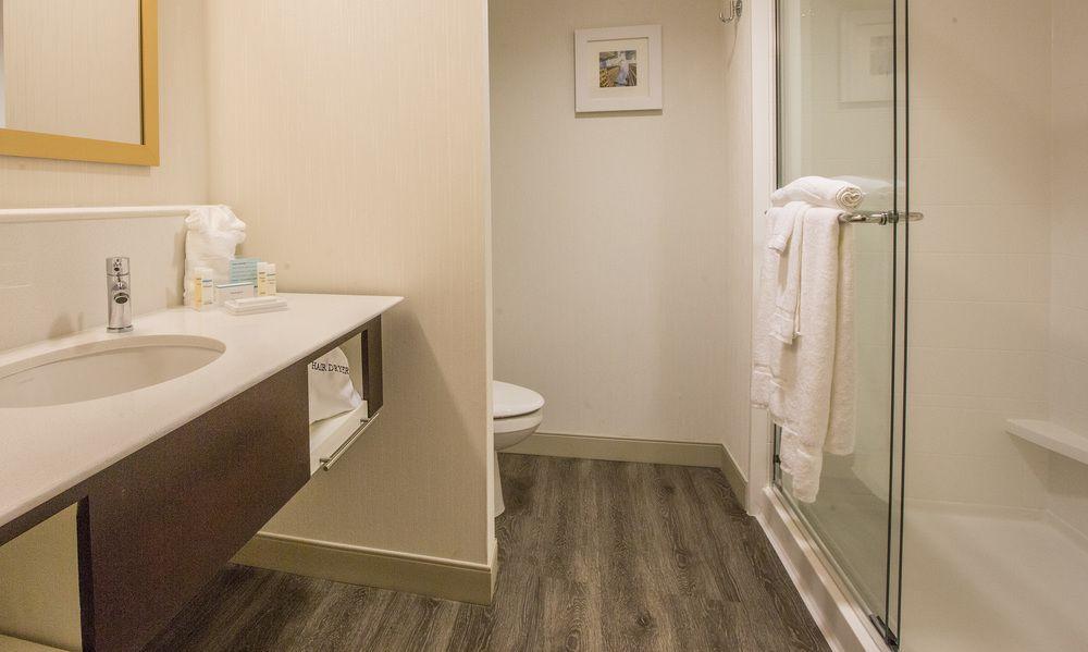 Hampton Downtown 3*